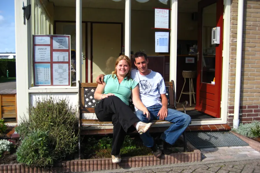 Steffen en Marjon voor receptie 2008