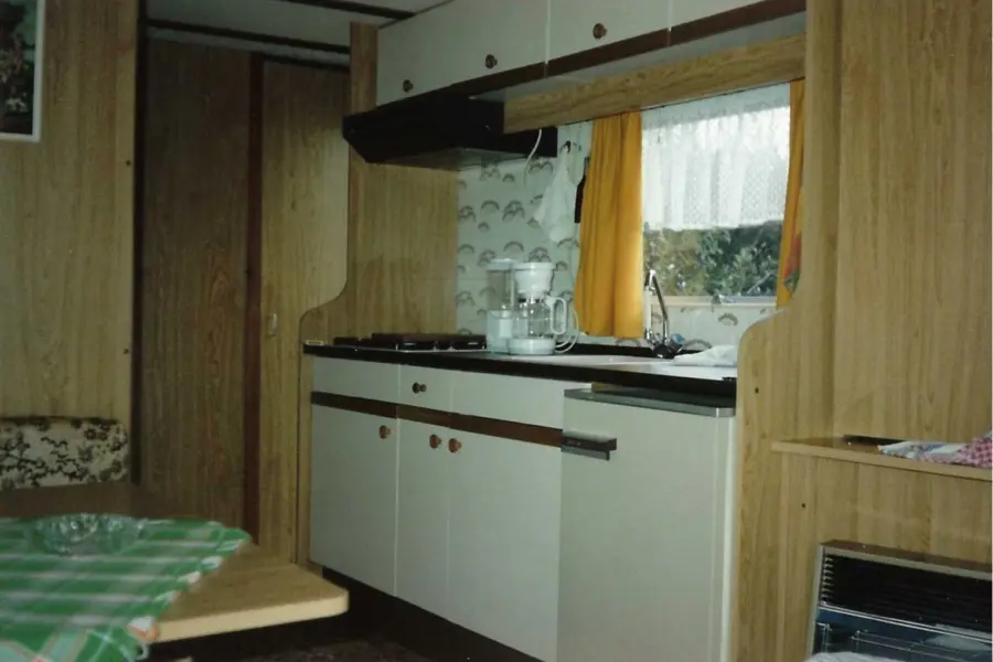 Binnenkant caravan jaren 80