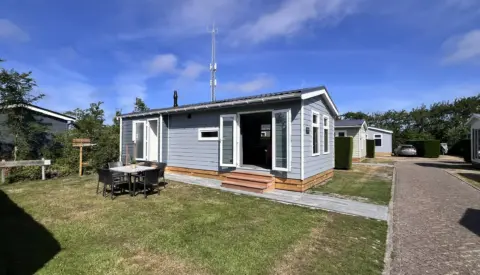 Coogherveld Texel chalet type 1 blauw vakantie accommodatie voor 5 personen