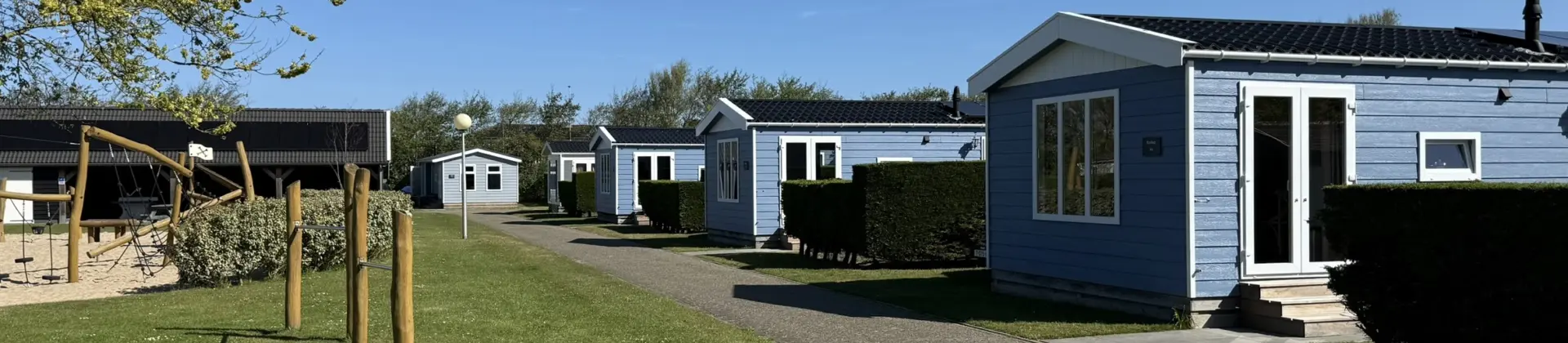 Chalet Coogherveld Texel | vakantie direct aan de speeltuin voor de kinderen