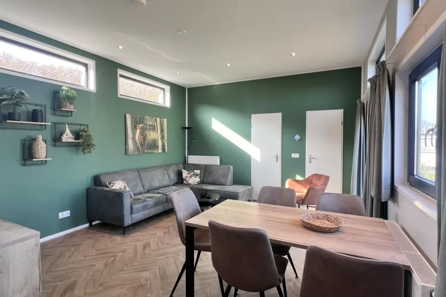 Texelse chalet Coogherveld Type 6 zithoek vanuit de keuken