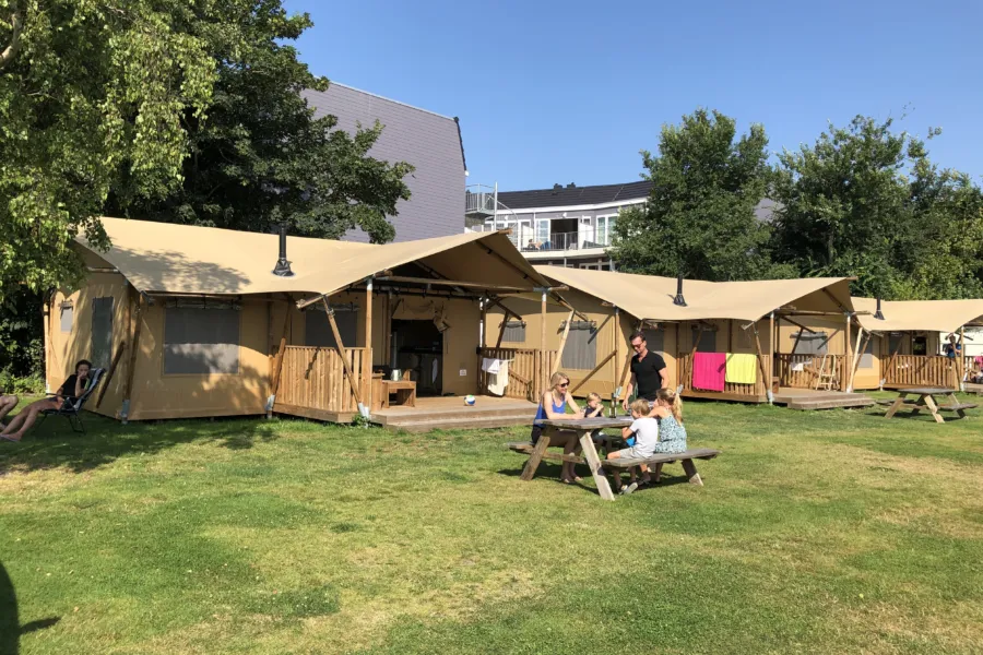 Texel lodge camping Coogherveld drie op een rij