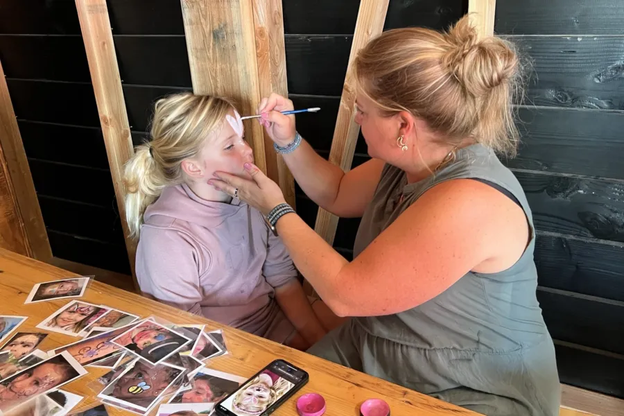 Coogherveld Camping Animatie - Schminken binnen