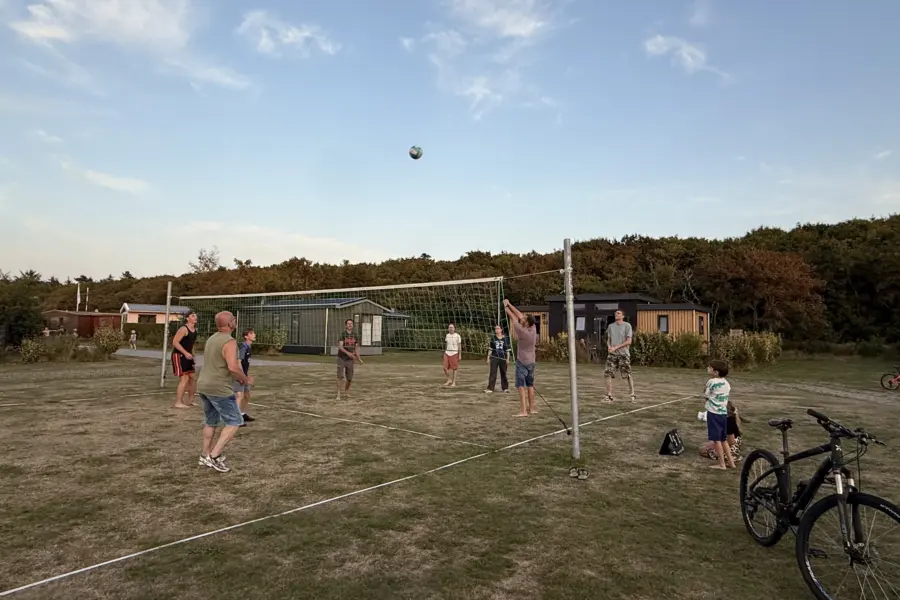 Camping Coogherveld Texel animatie avond volleybal